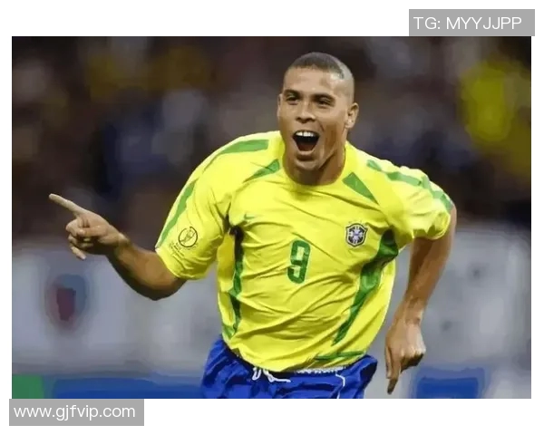 足球星光闪耀：盘点球场上那些令人叹为观止的花式技巧与绝妙操作